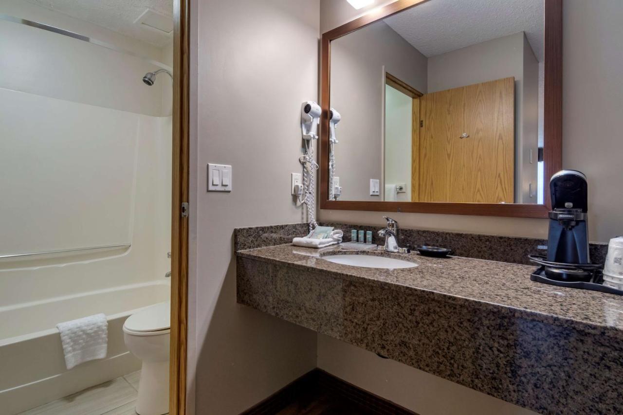 Surestay Plus Hotel By Best Western Salmon Arm Zewnętrze zdjęcie