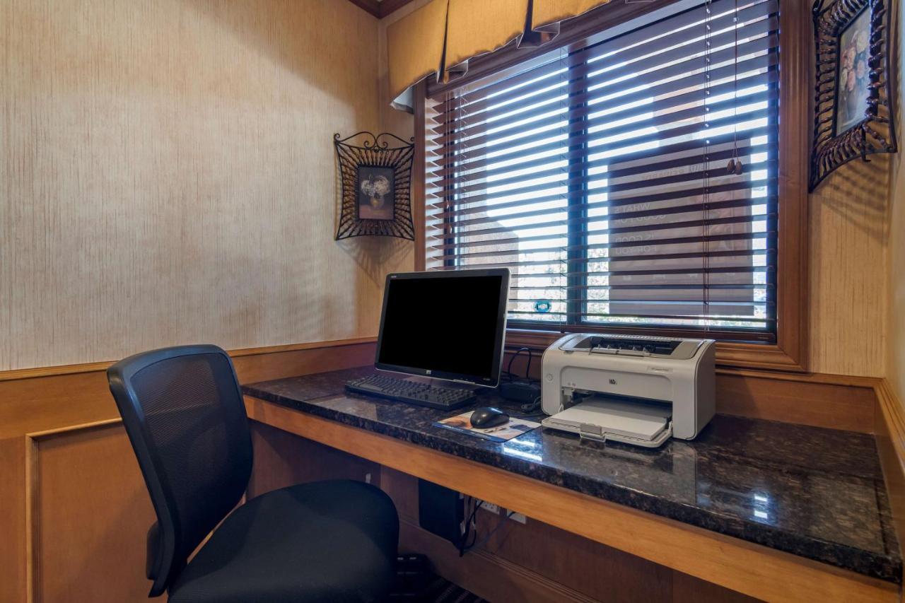 Surestay Plus Hotel By Best Western Salmon Arm Zewnętrze zdjęcie